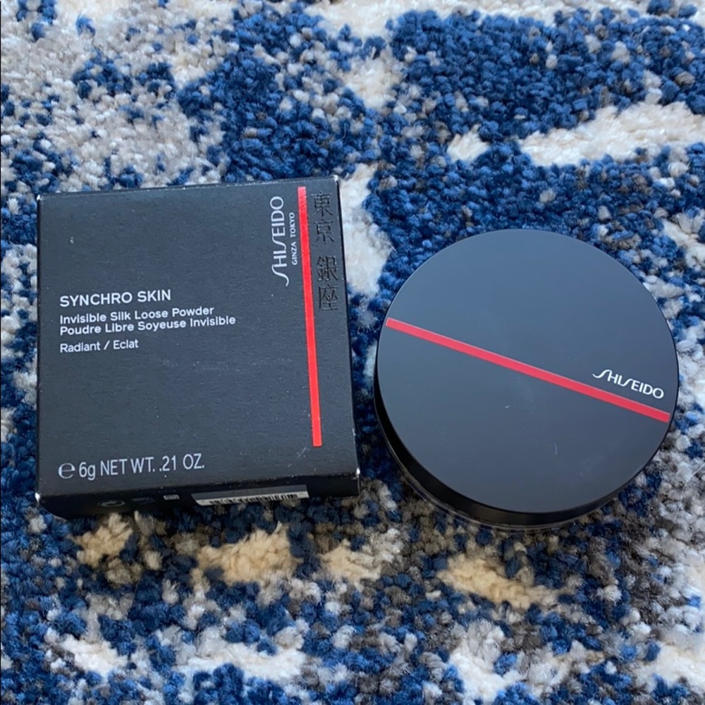 Shiseido - synchro skin silk loose powder